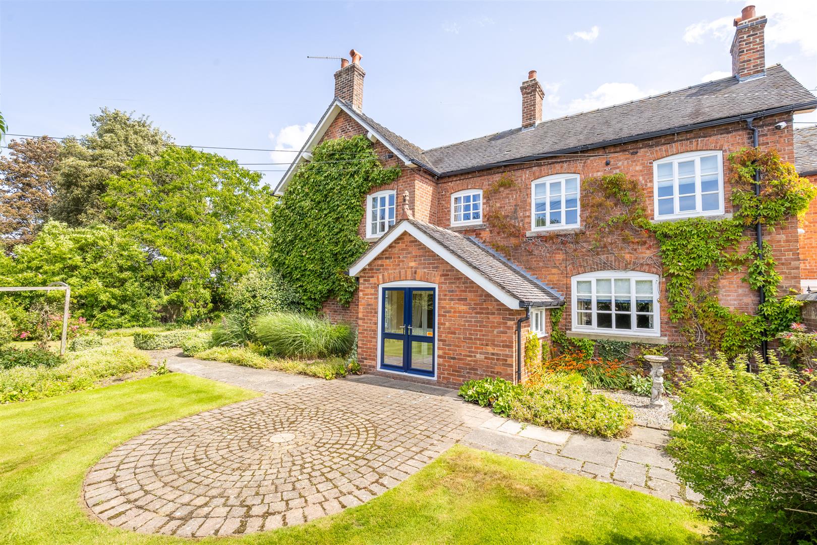 Checkley Farmhouse, Checkley Lane, Checkley, Nantwich - Approx. 3 acres